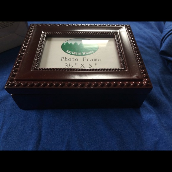 Wooden keepsake box - Picture 2 of 3